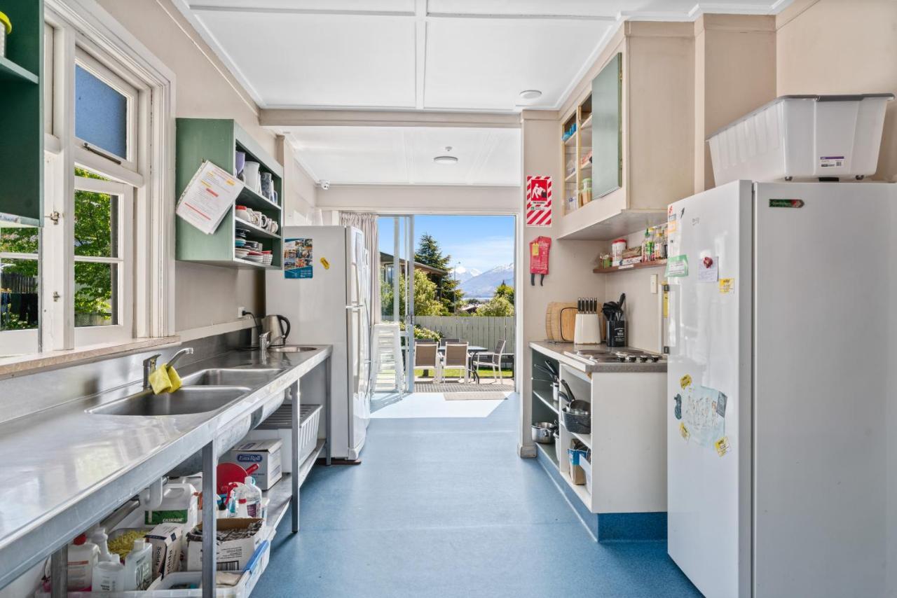 Mountain View Backpackers Hostel Wanaka Exterior photo