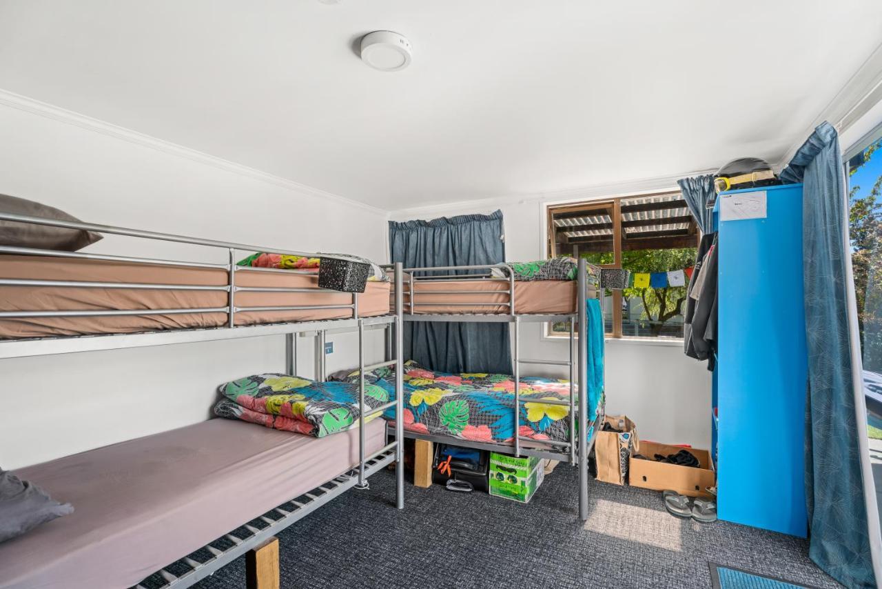 Mountain View Backpackers Hostel Wanaka Exterior photo